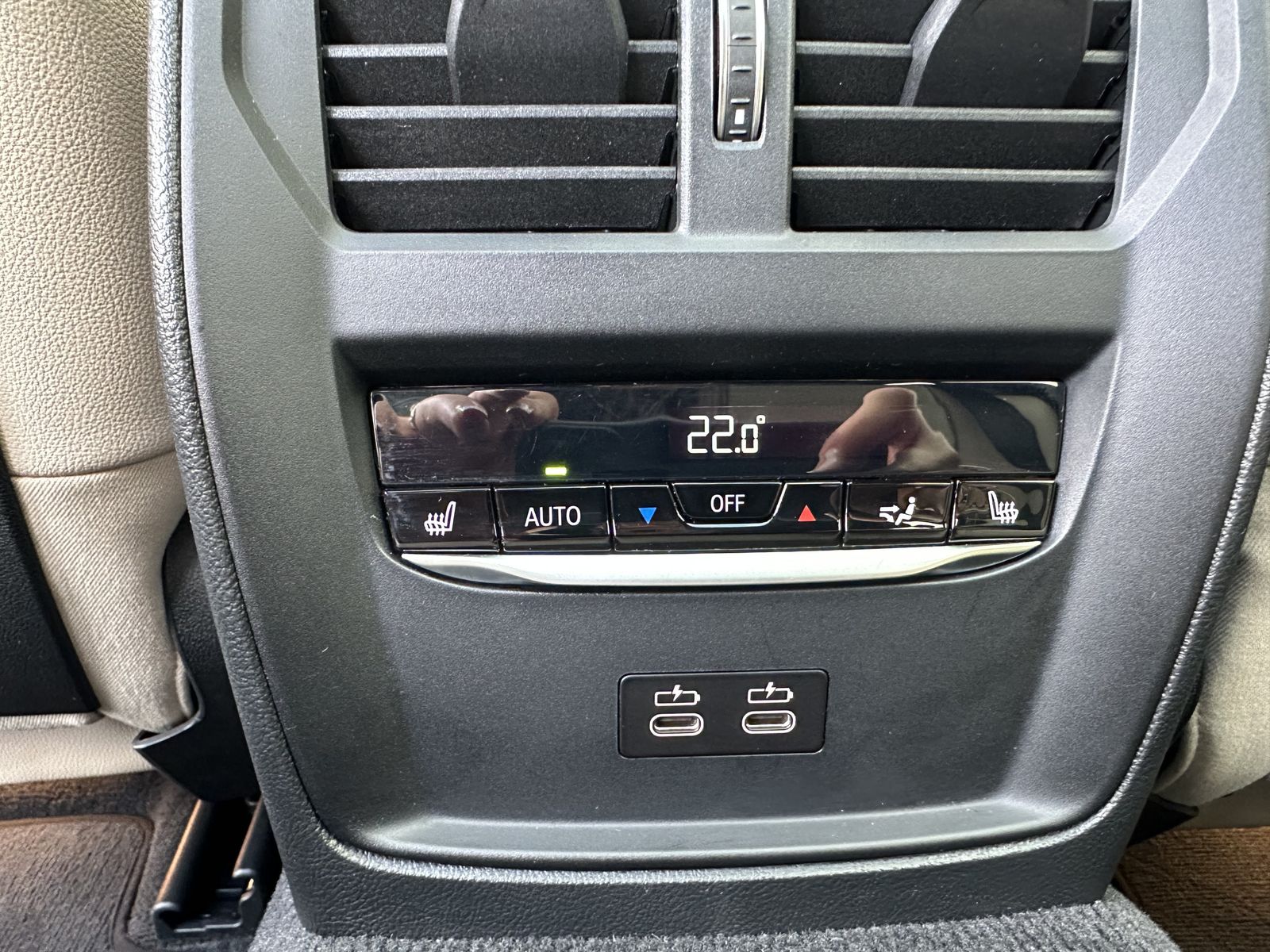 Fahrzeugabbildung BMW 330d Touring M-Sport NAV+LASER+ACC+HUD+PANO+19ZO