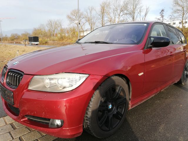 BMW 320 DTouring XENON NAVI PDC SZH AHK