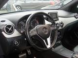 Mercedes-Benz B 180 Automatik / Night Paket / Panorama - Mercedes-Benz B 180 Gebrauchtwagen in Berlin