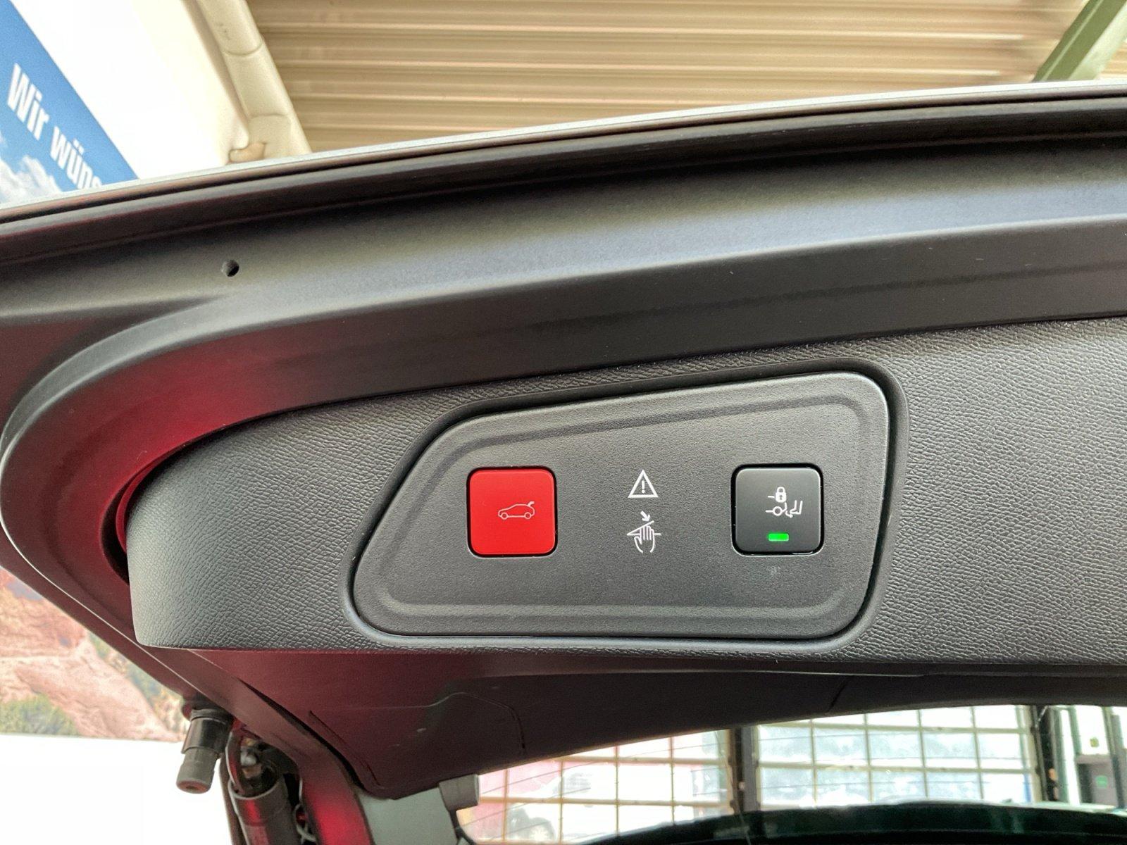 Peugeot 3008 2.0 BlueHDi 180 GT AHK+LED+19Z LM-FELGEN