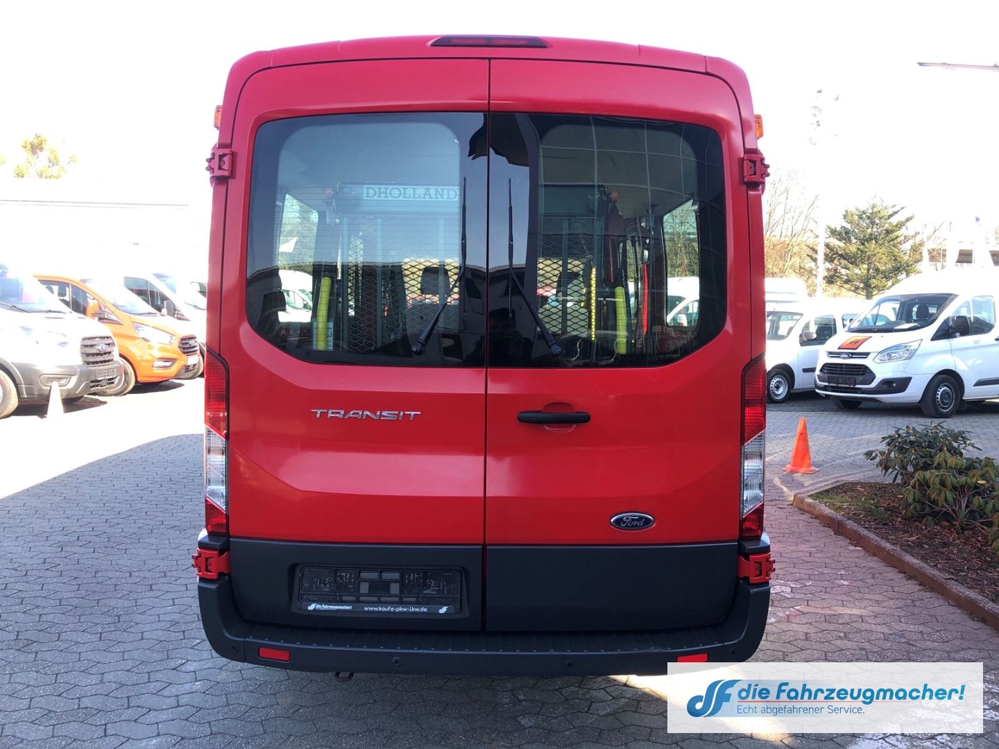 Fahrzeugabbildung Ford Transit Kombi 350 Behindertengerecht *4085