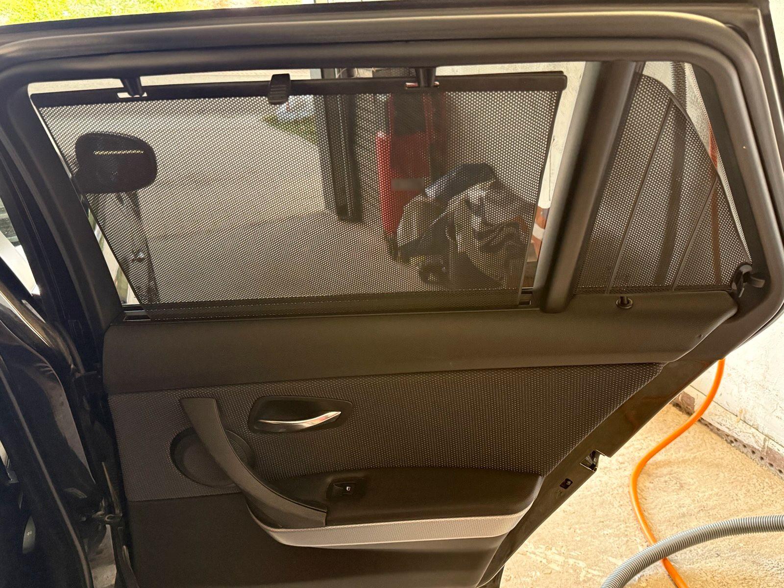 BMW 320 2009 — photo 13