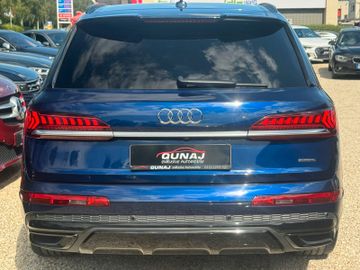 Audi Q7 - 4