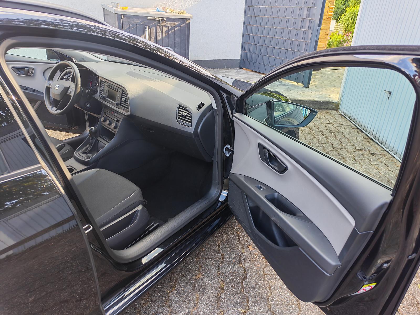 Seat Leon 2014 — engine 1.598 cm³, 105 HP (77kW)