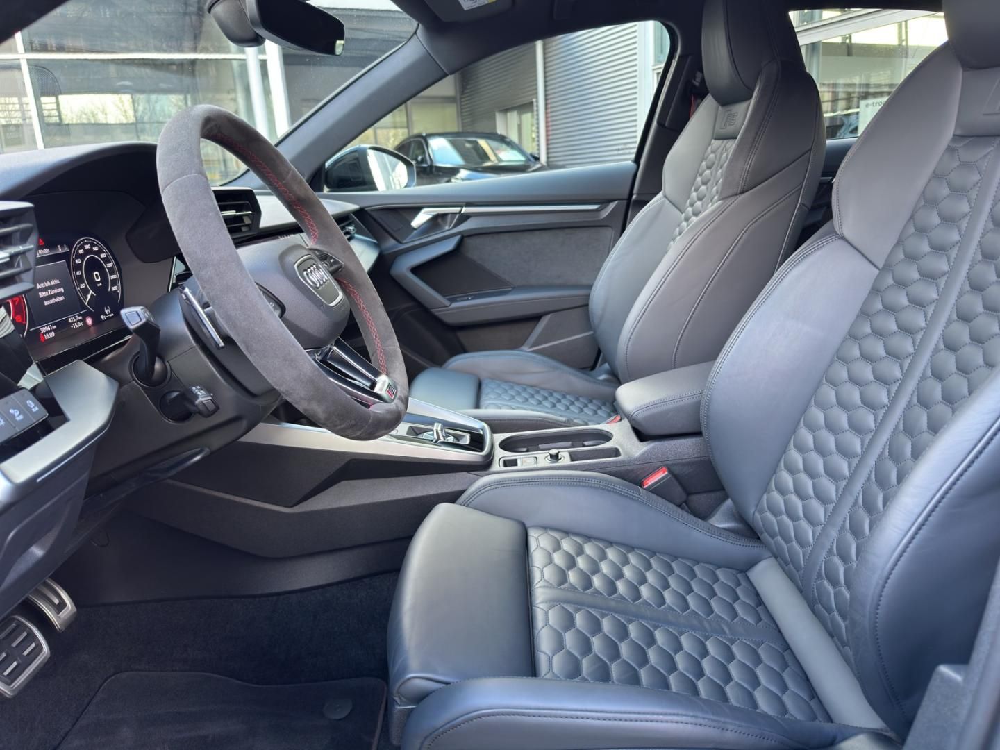 Fahrzeugabbildung Audi RS 3 Limousine RS3 Limousine 2.5 TFSI quattro Ma