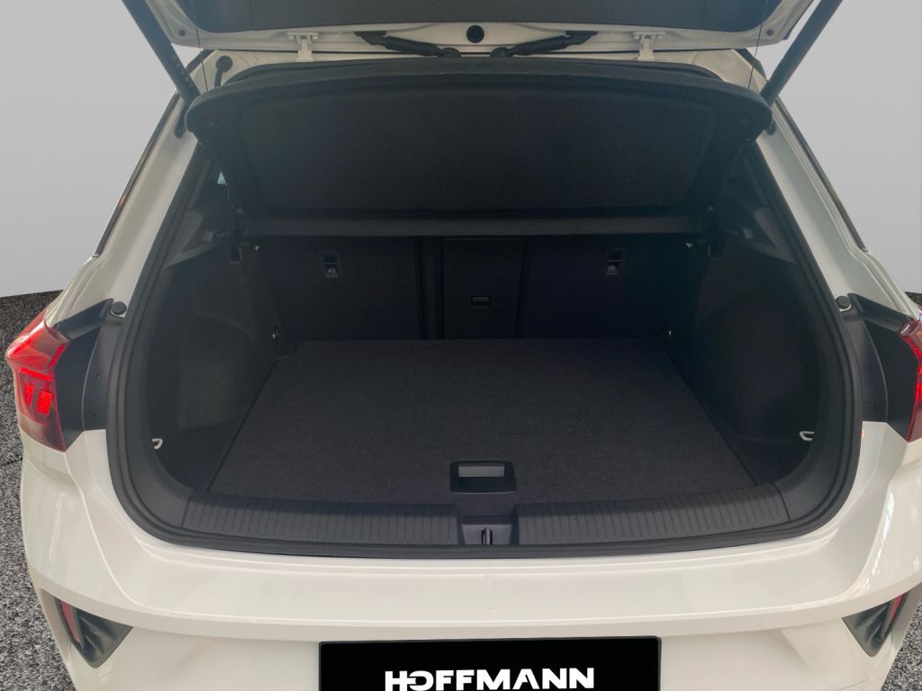 Fahrzeugabbildung Volkswagen T-Roc 1.5 TSI R-Line AHZV Anschlussgarantie