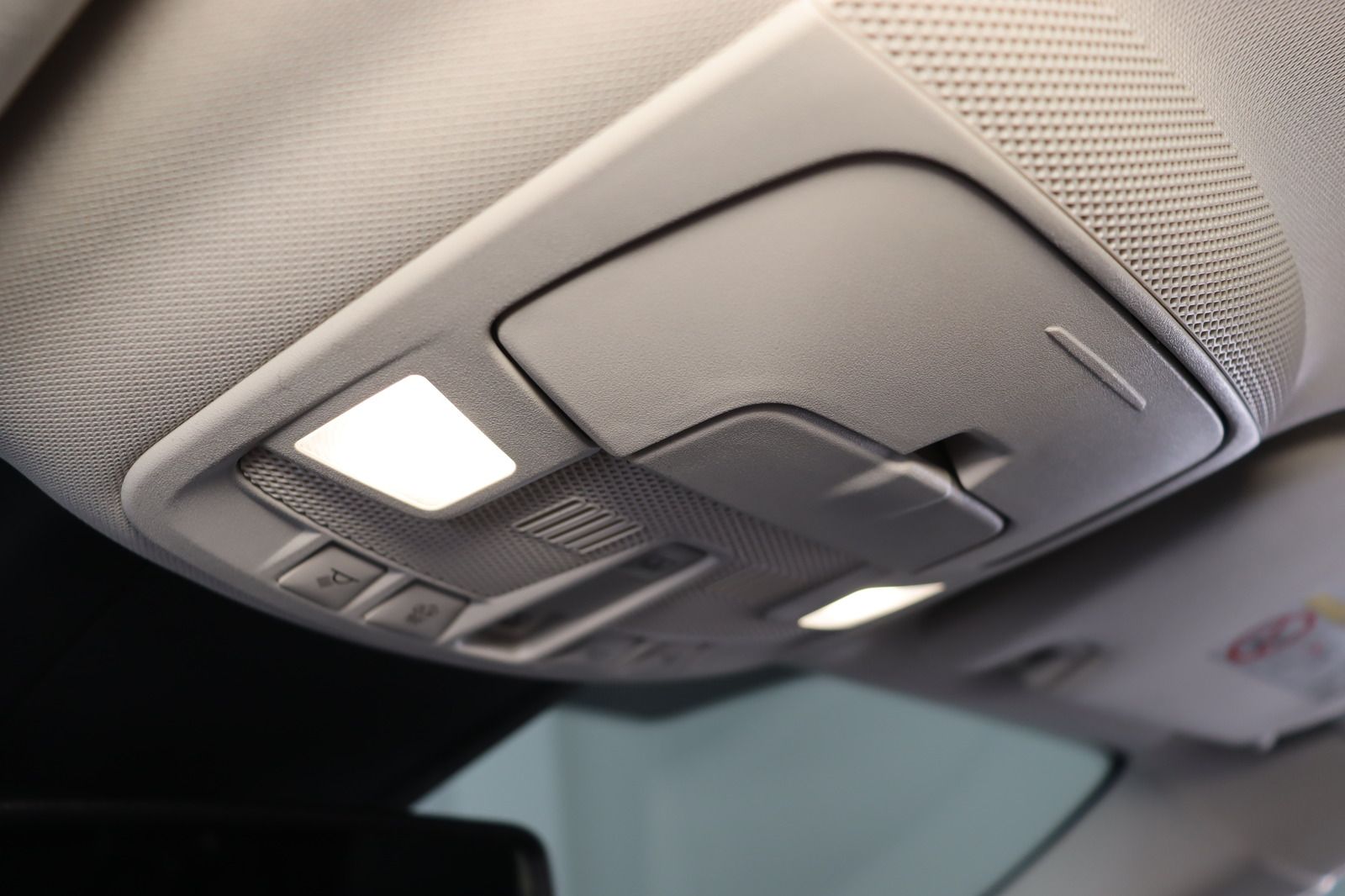 Fahrzeugabbildung Ford S-MAX * Massage * RFK * Pano Titanium