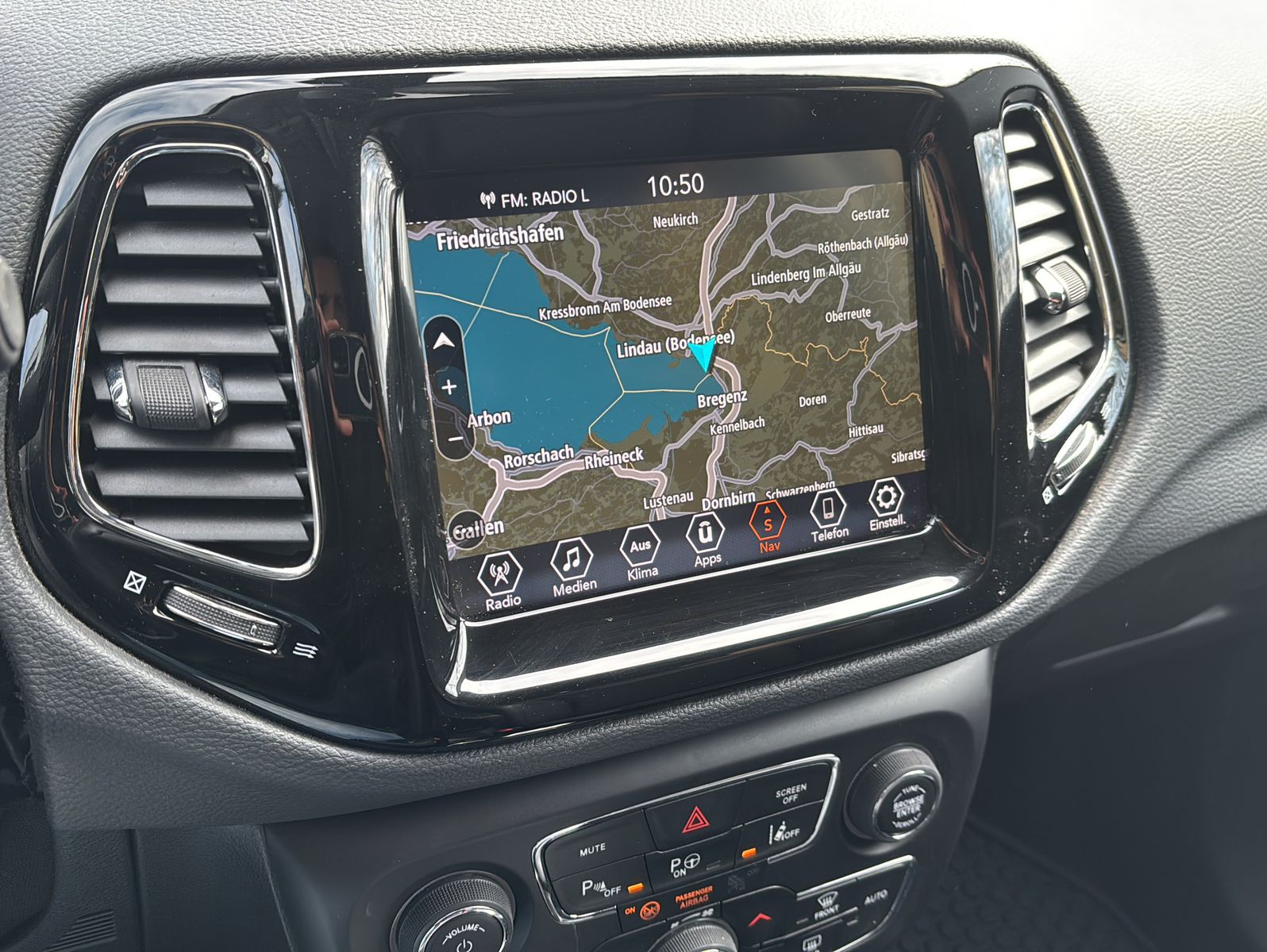 Fahrzeugabbildung Jeep Compass Limited FWD