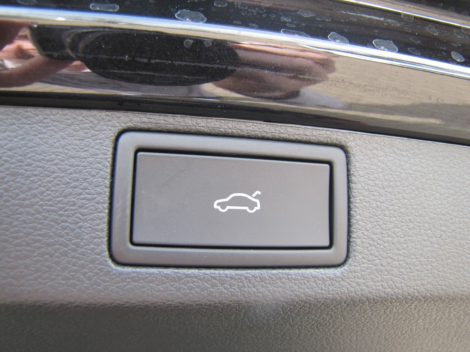 Fahrzeugabbildung SKODA Scala Tour 1.0l TSI 116PS 7-Gang-DSG AHK