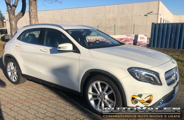 Mercedes-Benz MERCEDES-BENZ GLA 200 D Premium,Navi, LED,Pelle