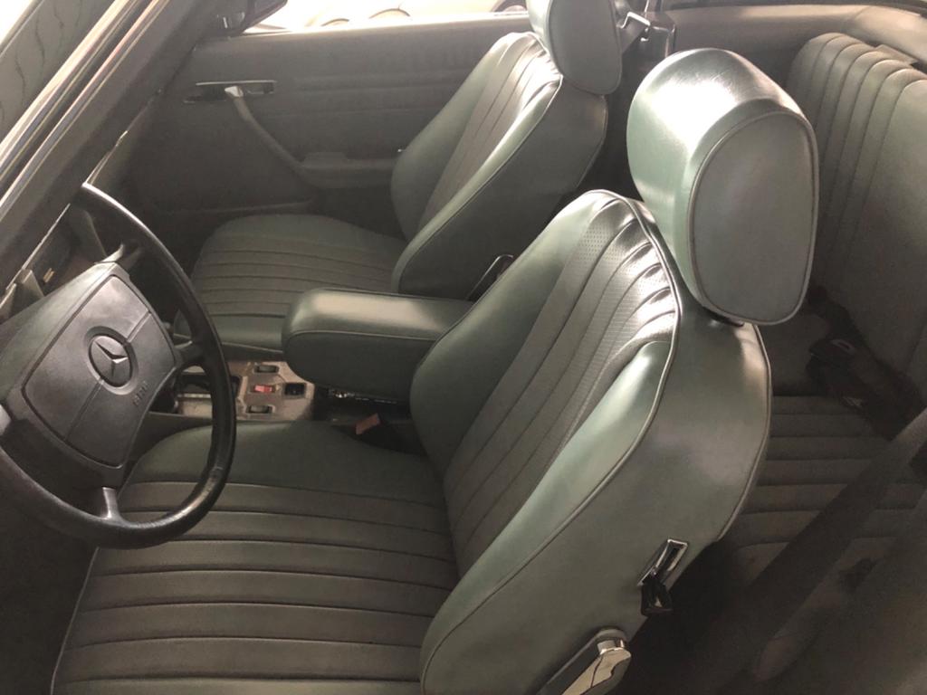 Mercedes-Benz SL 560