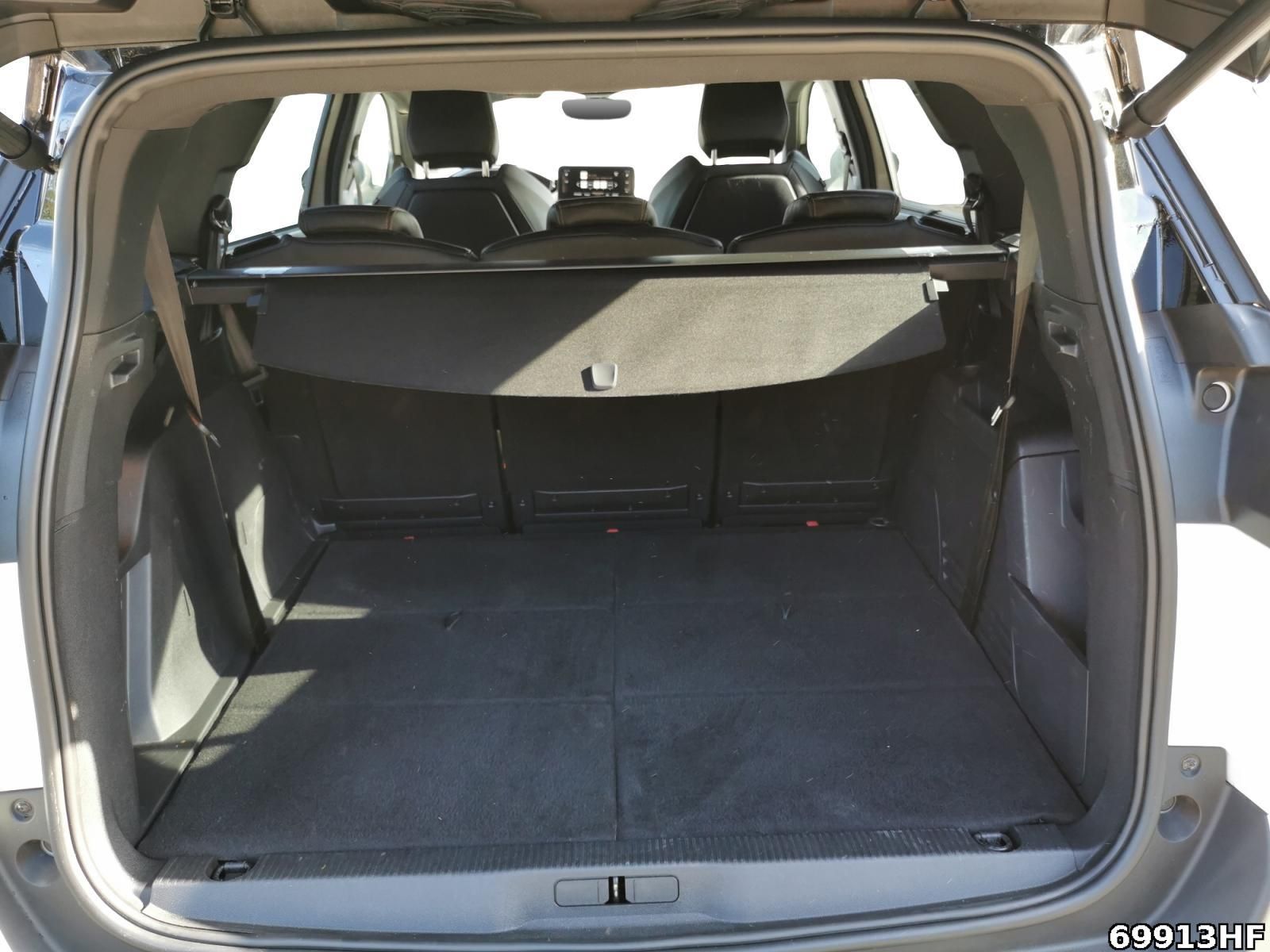 Fahrzeugabbildung Peugeot 5008 1.5 BlueHDi 130 GT **ISOFIX**CAR-PLAY**