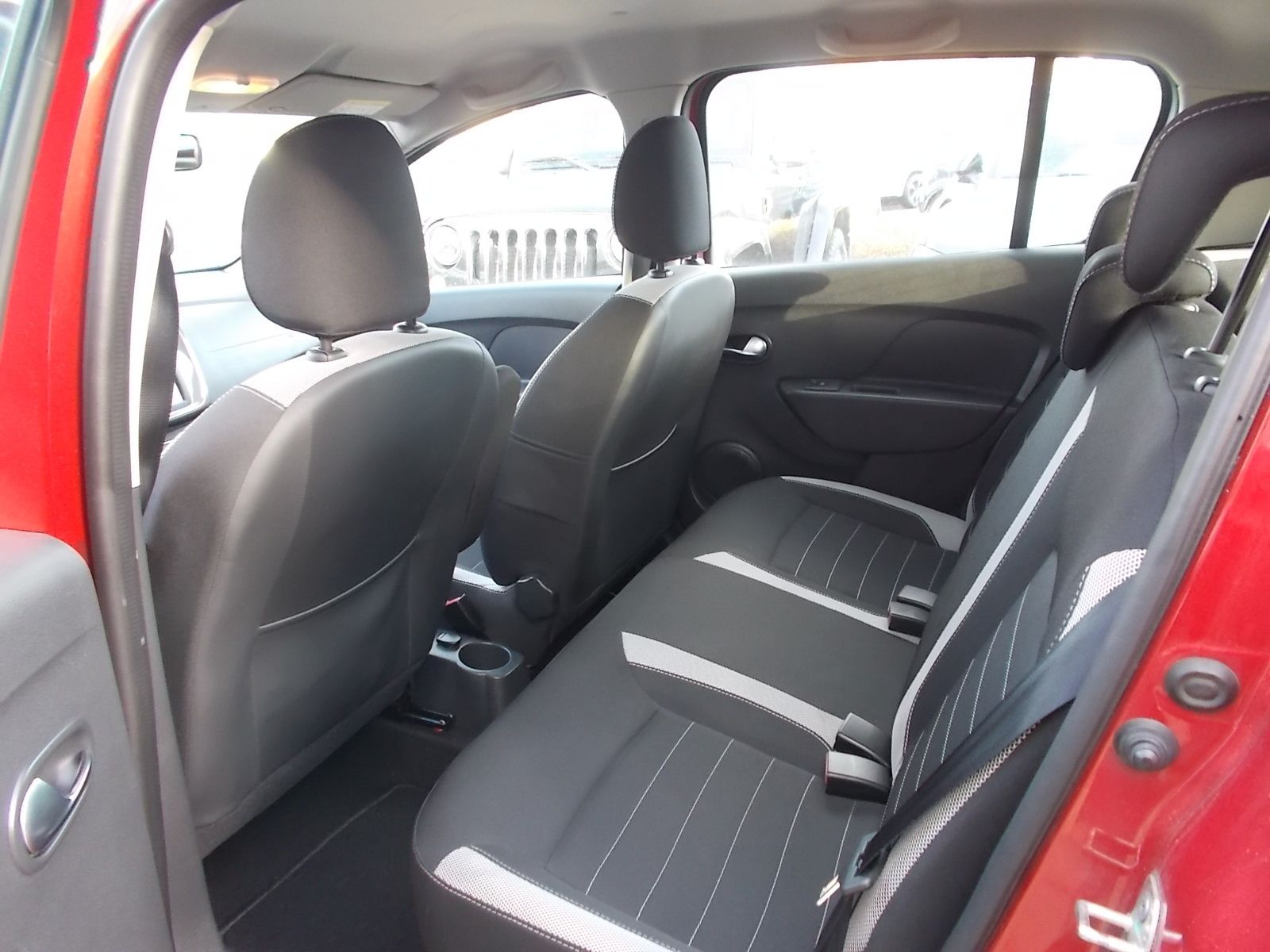 Fahrzeugabbildung Dacia Sandero Stepway Prestige II 0.9 TCe 90 eco²