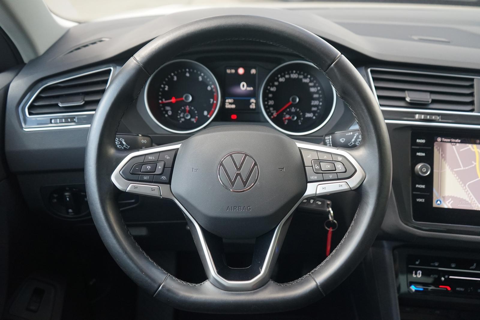 Volkswagen Tiguan 1.5 TSI Active LED Navi ACC Totwinkel AHK, миниатюра 16