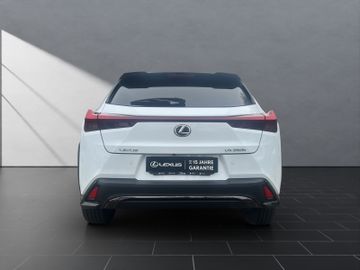 Lexus UX - 4