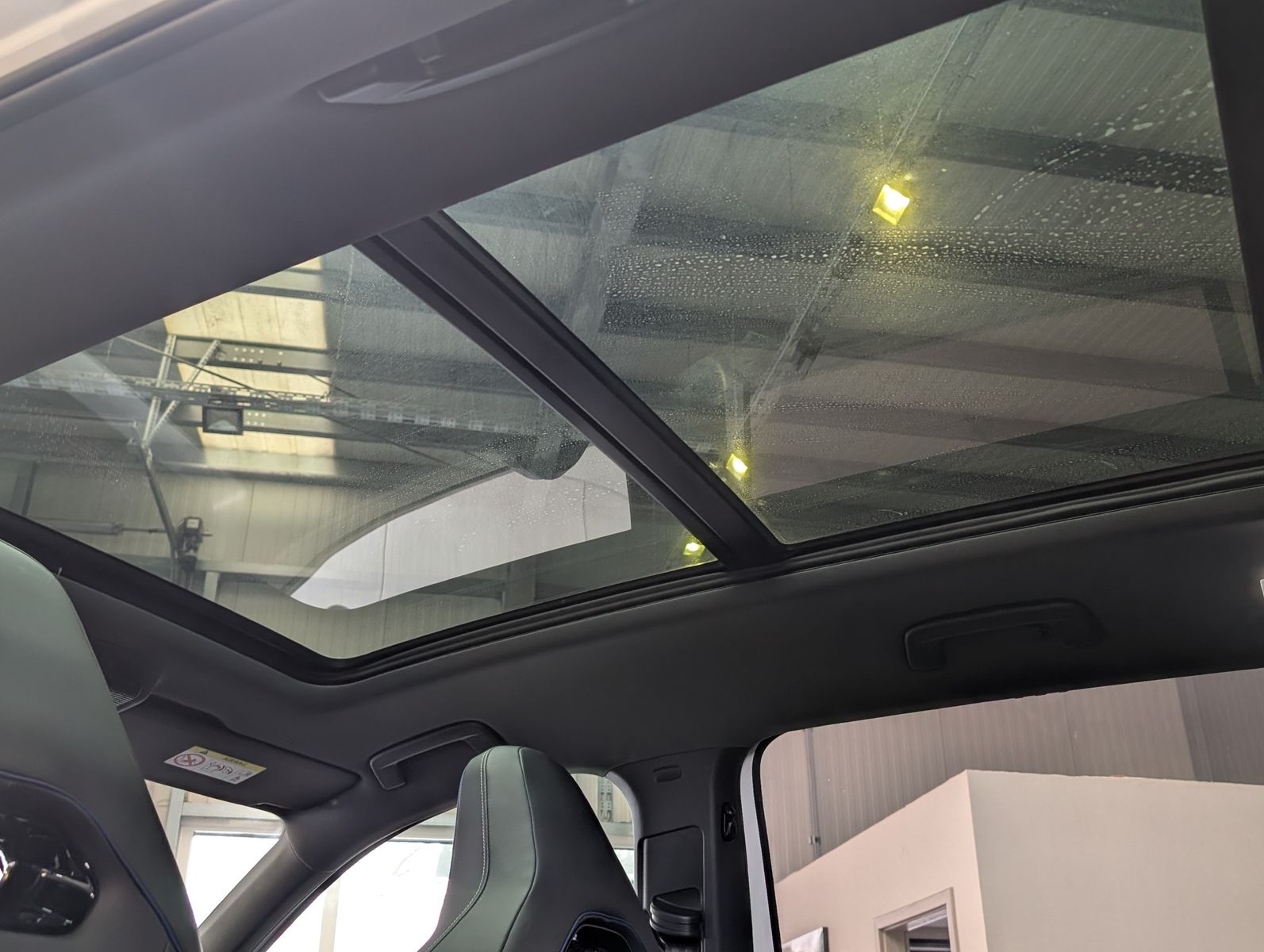 Fahrzeugabbildung Volkswagen Tayron 2.0TDI 4M R-Line Launch Pano Black AHK 20