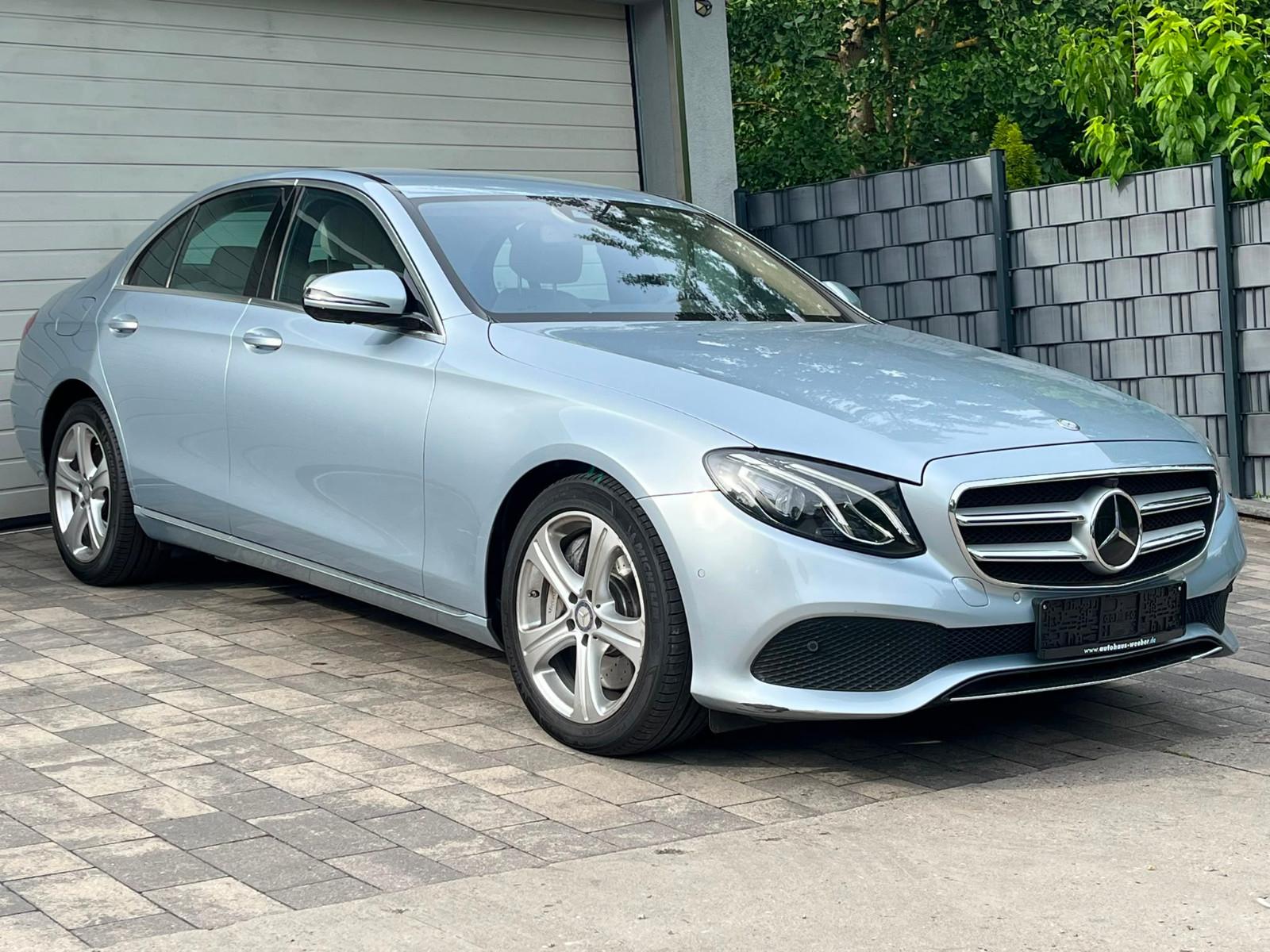 Mercedes-Benz E 400 4Matic Limo. 1.Hand Distr.Spur.Burmester