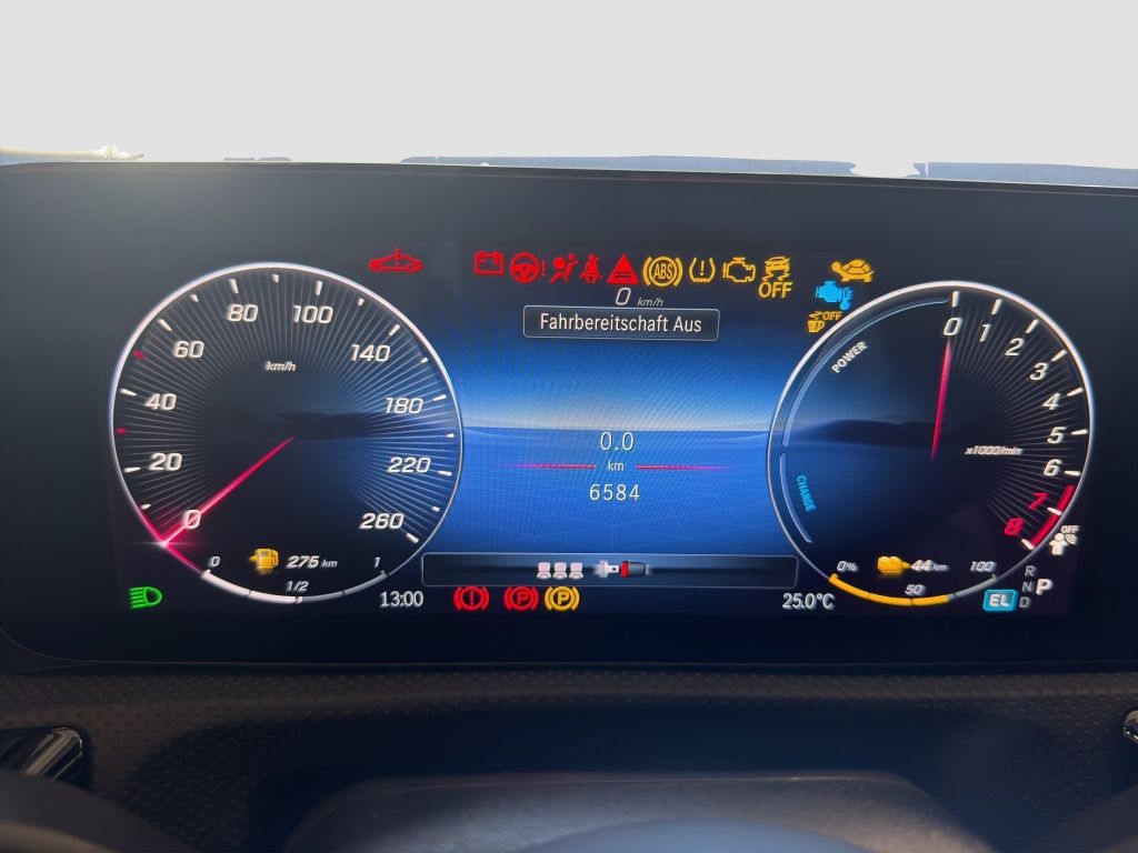 Fahrzeugabbildung Mercedes-Benz A 250 e Kompaktlimousine mit EQ Hybrid Technolog