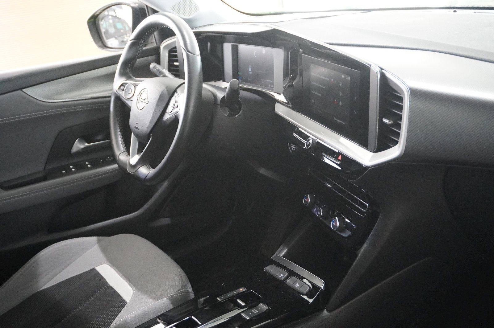Fahrzeugabbildung Opel Mokka-e ELEGANCE 3-PHASIG NAVI/LED/KAMERA/SPORT
