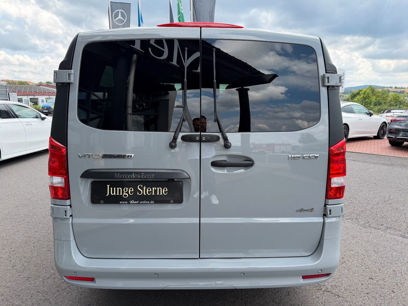 Fahrzeugabbildung Mercedes-Benz Vito 116 CDI Tourer 4x4 2xKlima AHK2,5to Stdheiz
