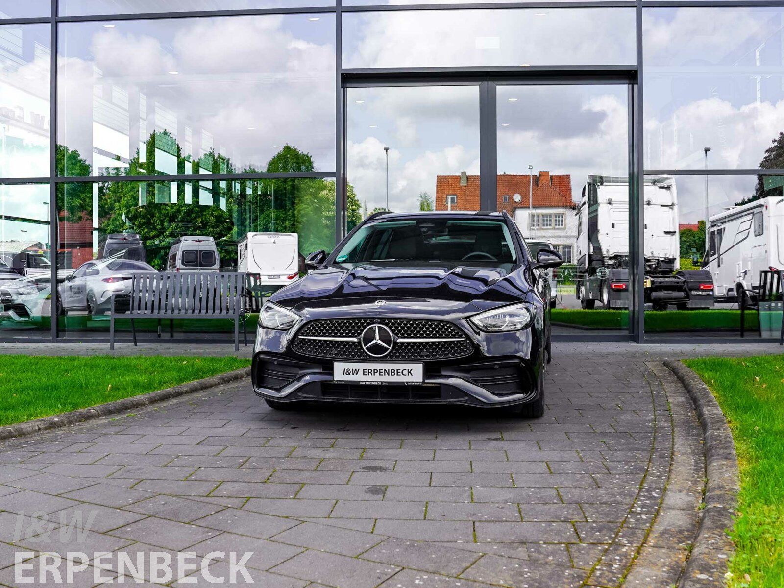 Fahrzeugabbildung Mercedes-Benz C 220 d T-Modell AMG AHK Memory Pano Totw