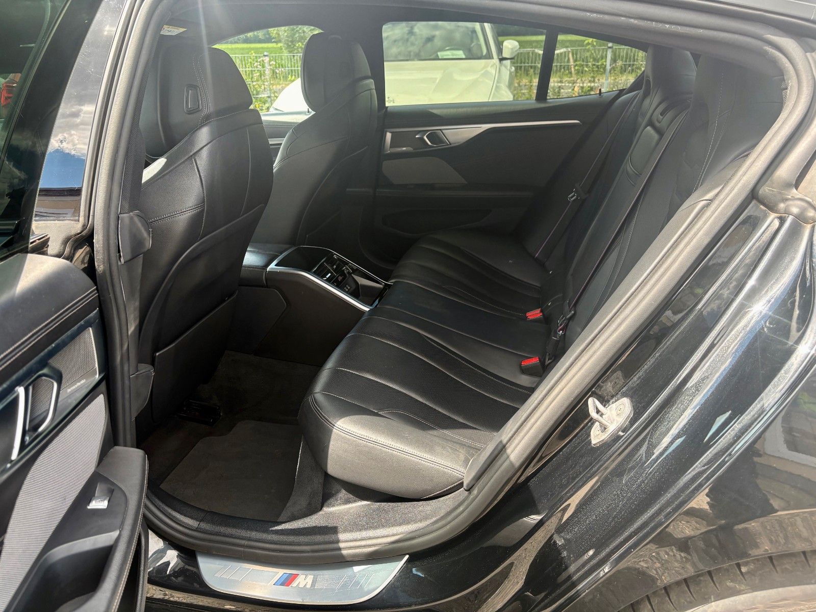 Fahrzeugabbildung BMW M850i xDrive GC M SPORTPAKET Navi Leder HUD 360