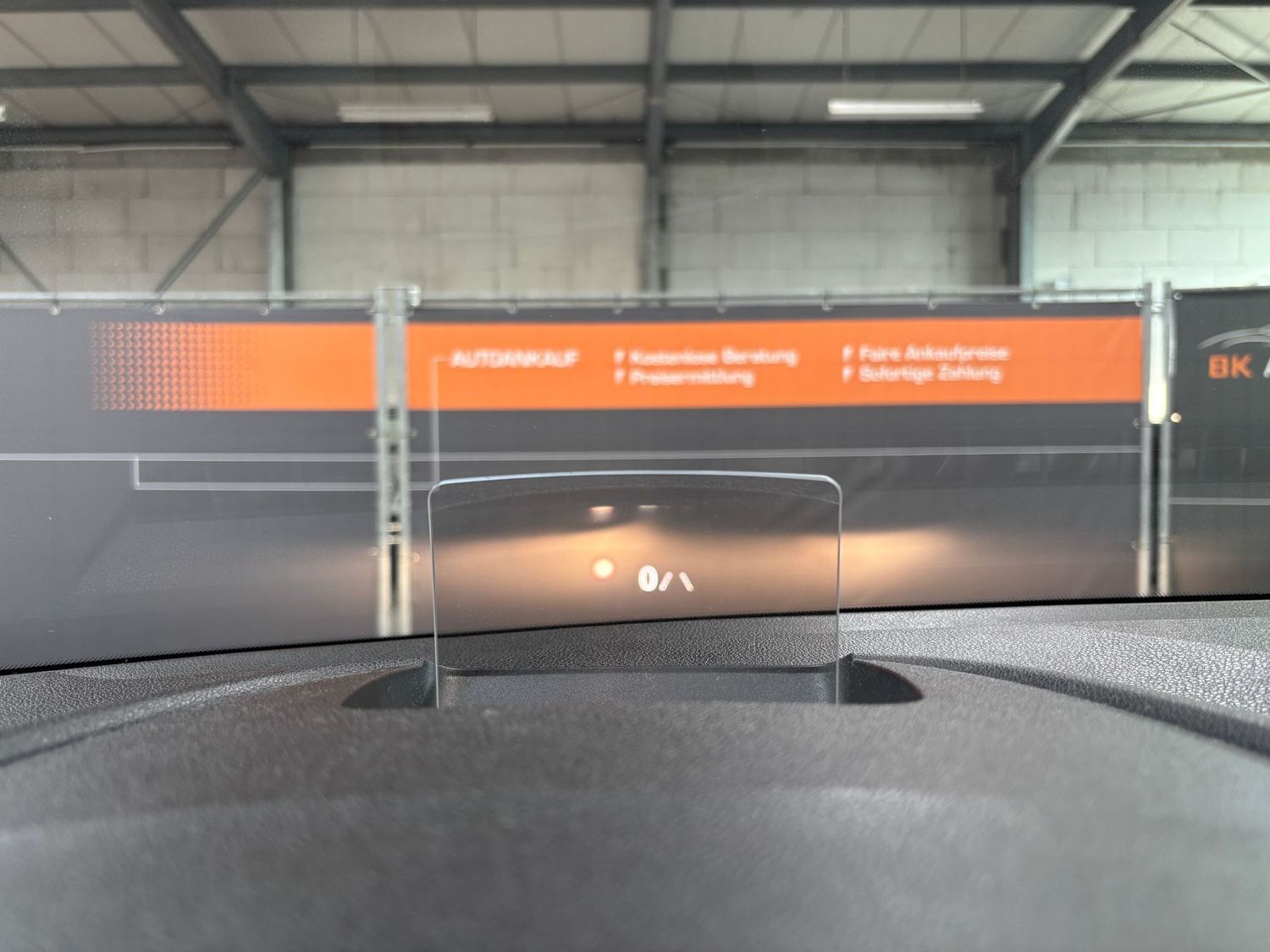 Fahrzeugabbildung Opel Combo Innovation Kamera#Pano#HeadUp