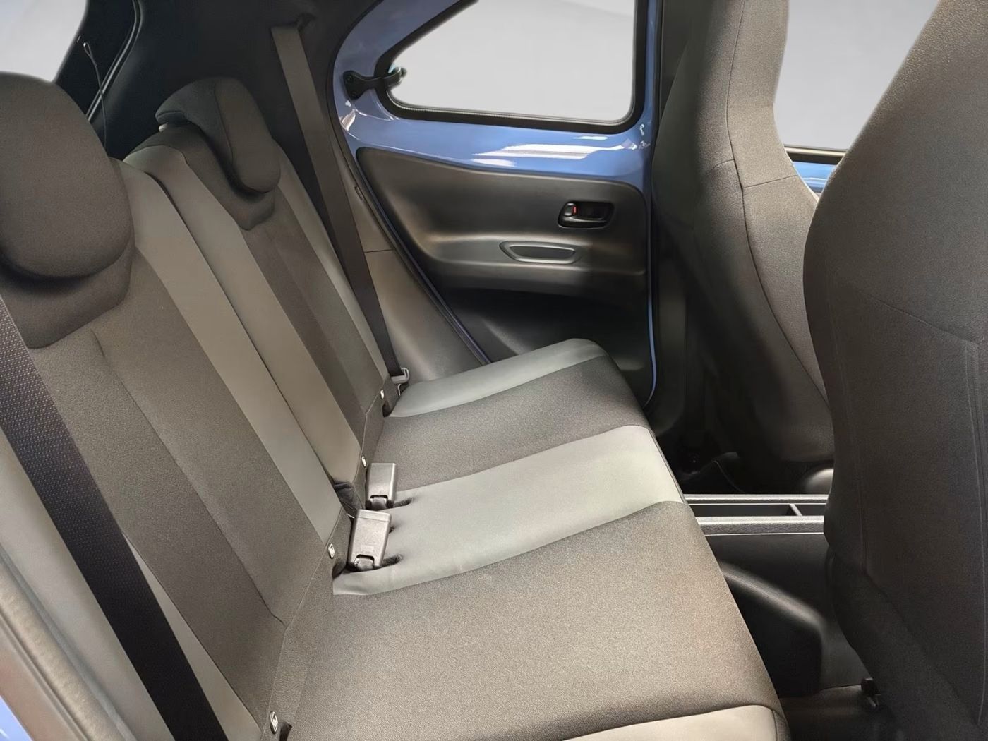 Fahrzeugabbildung Toyota Aygo X Hybrid Lounge Canvas-Premium-Faltdach JBL