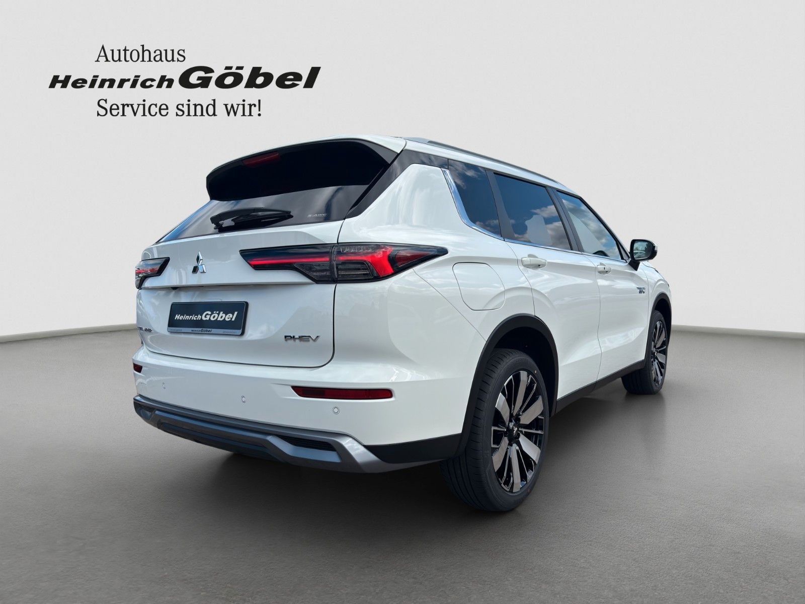 Fahrzeugabbildung Mitsubishi Outlander 2.4 PHEV S-AWC Select