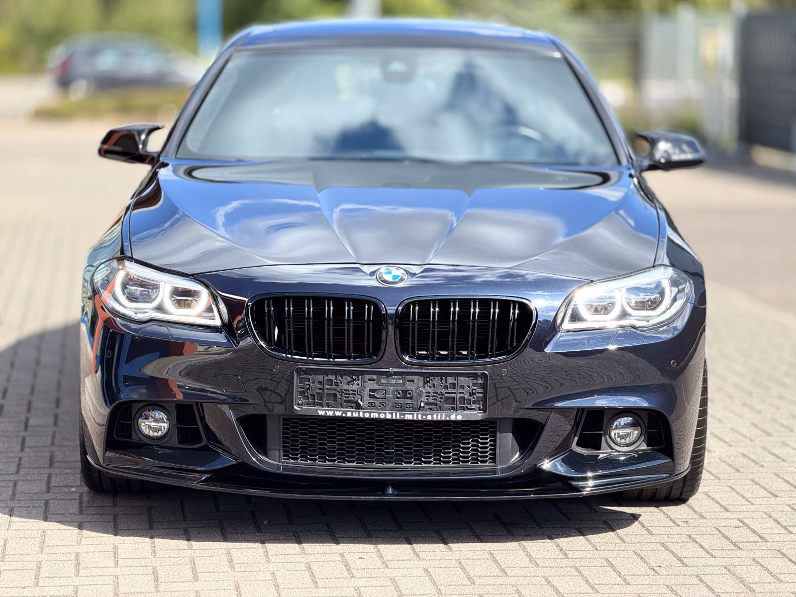 BMW 550i LCI M Sport | 449 ch | BVA | Affichage tête haute | Soft Close | Caméras 360 | Harman Kardon
