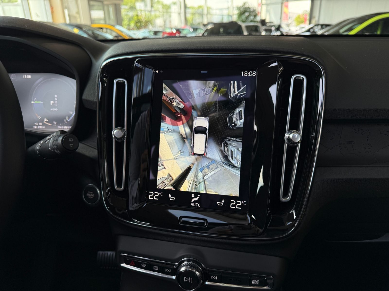Fahrzeugabbildung Volvo XC40 Inscription Expression PANO H/K 360° BLIS