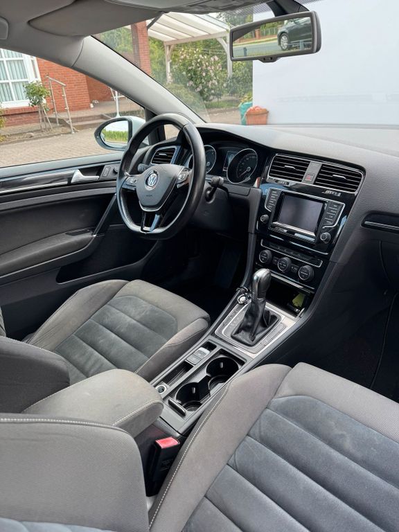Image of Volkswagen Golf
