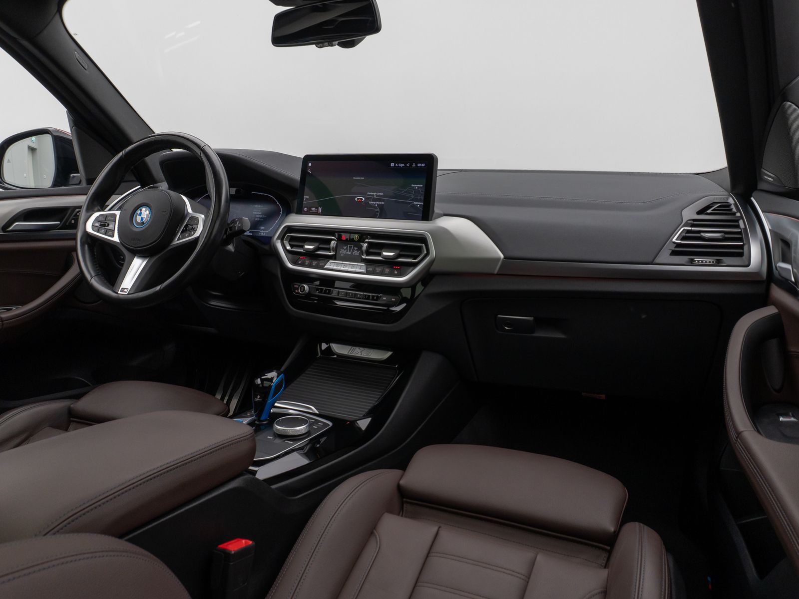 Fahrzeugabbildung BMW iX3 Impressive M Sport Panorama Kamera HUD H/K