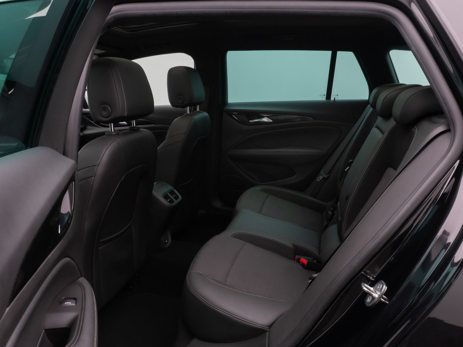 Fahrzeugabbildung Opel Insignia B Sports Tourer Innovation Pano Kamera