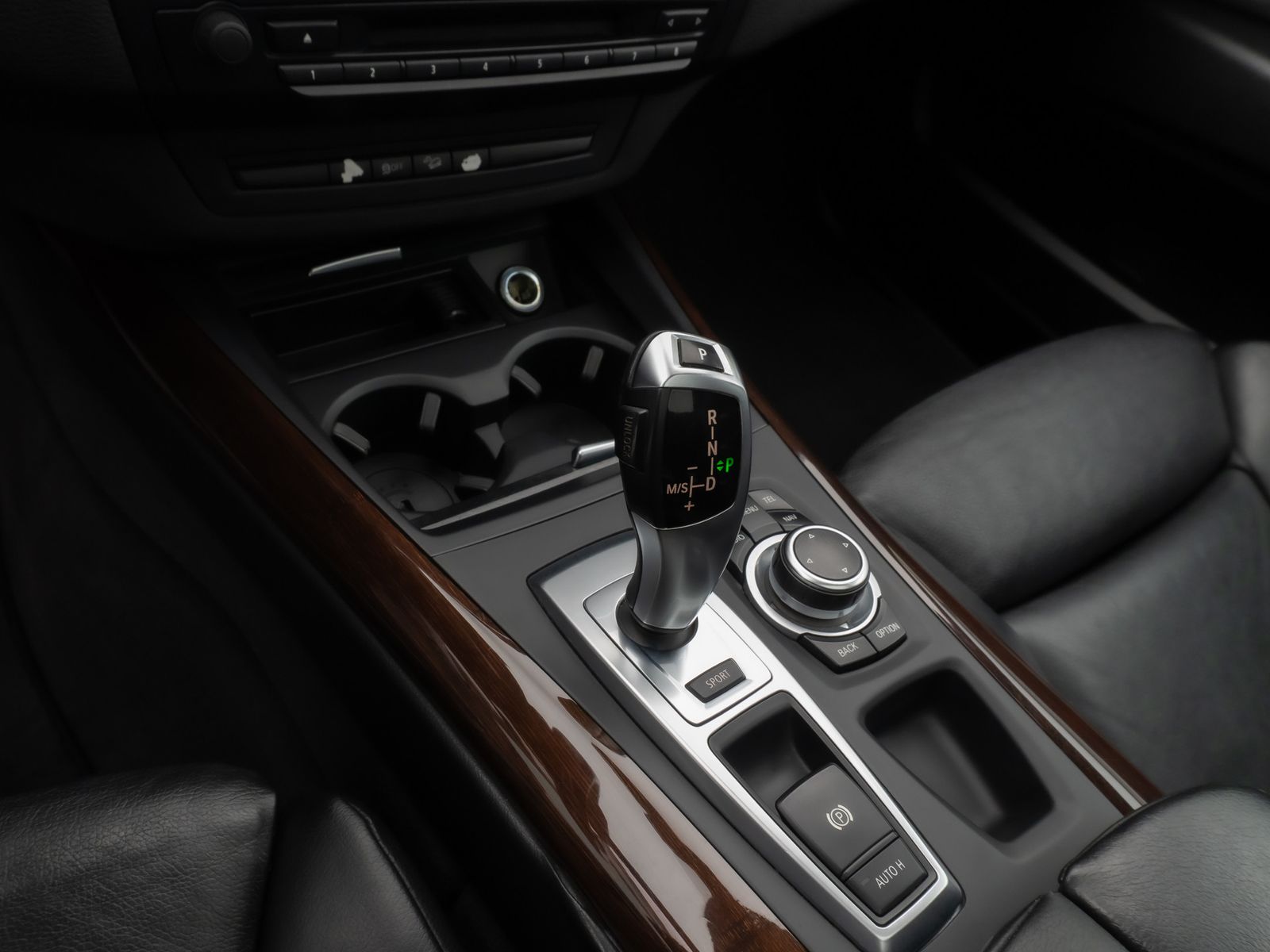 Fahrzeugabbildung BMW X5 xD40d  Sport Panorama Kamera HUD HiFi SoftCL
