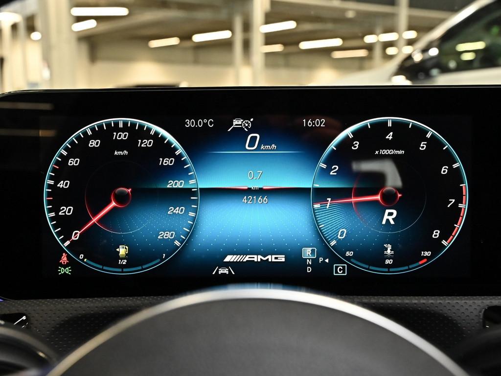 Mercedes-Benz CLA 35 AMG SB 4M NIGHT PANO MULTIB. LED NAVI SHZ