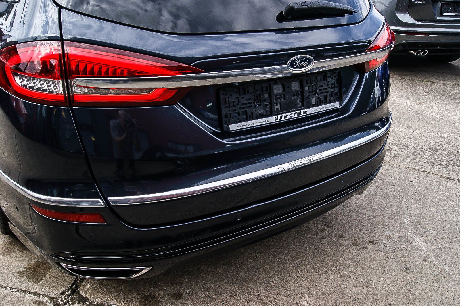 Fahrzeugabbildung Ford Mondeo Turnier 2.0 Hybrid Vignale 1.HAND ANHÄNZV