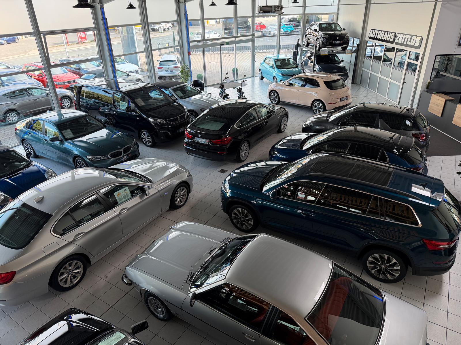 showroom-image-bottom