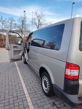 Volkswagen VW T5 Kombi  9-Sitzer  Gepflegt  TÜV ne... - Volkswagen T5 Kombi mit Diesel-Antrieb: Navigationssystem