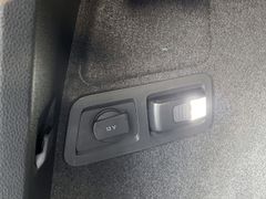 SKODA Karoq 4x4 AHK NAVI DCC Standh. Kamera PDC LED 19