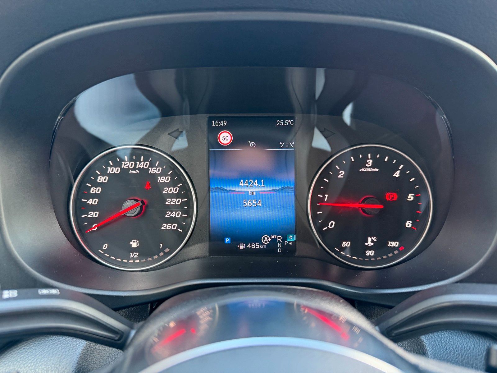 Fahrzeugabbildung Mercedes-Benz Vito 116 CDI 9G Tourer AHK2,5to Navi