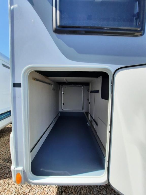 Fahrzeugabbildung LMC Tracer V 670 Verfüg./Sparen Sie 8.581,- €