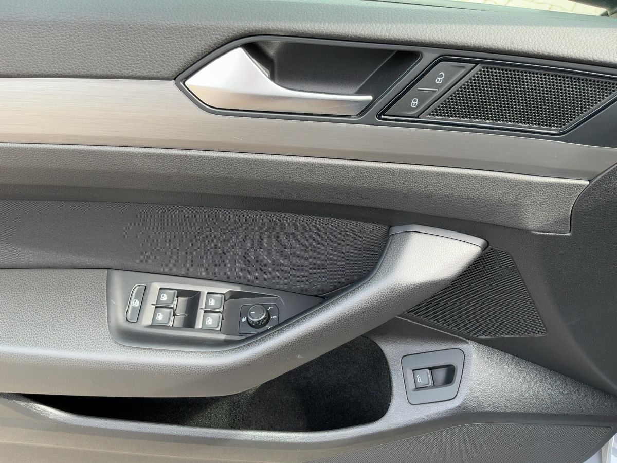 Volkswagen Passat Variant - Bild 16