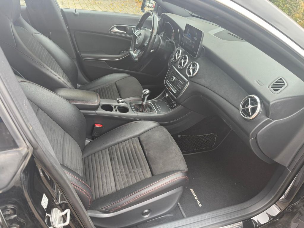 MERCEDES-BENZ CLA 250 16