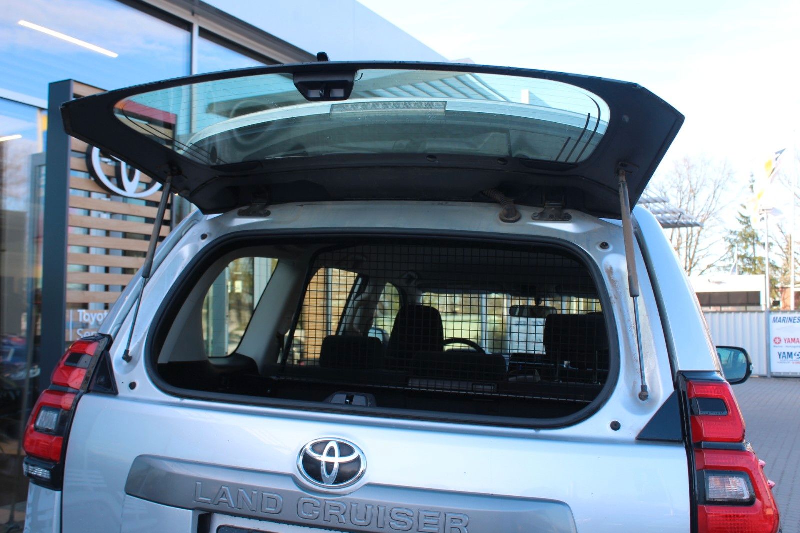 Toyota Land Cruiser Basis 2.8 Automatik*4x4*AHK*PDC*GJR foto 14