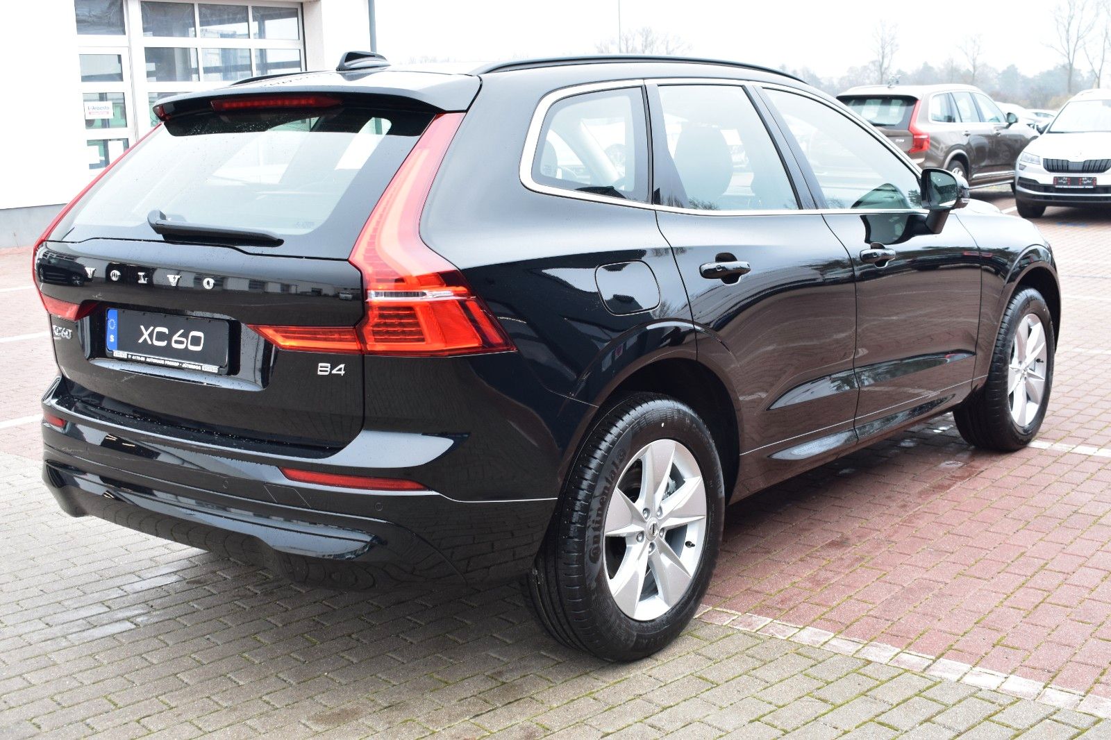 Fahrzeugabbildung Volvo XC60 B4D  Momentum Pro*STDHZG*PANO*ACC*MAPS*AHK