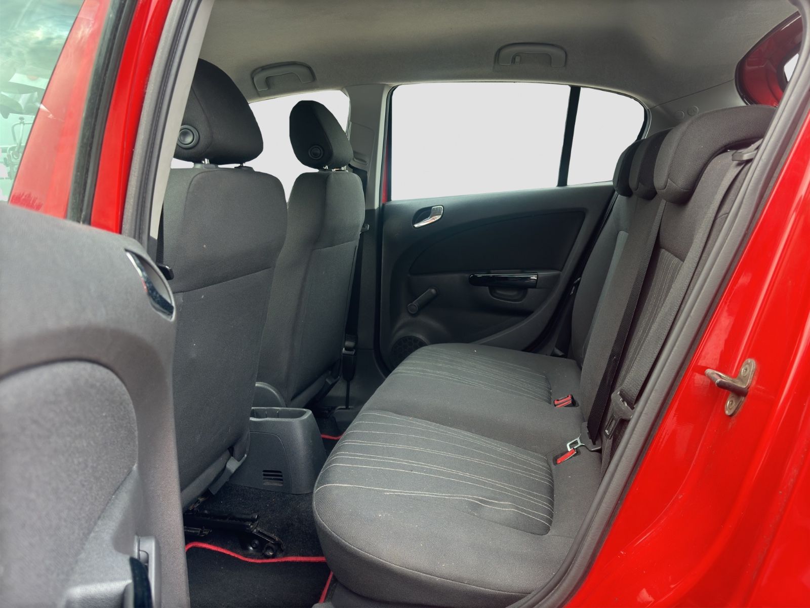 Fahrzeugabbildung Opel Corsa D Edition/Servo/TÜV:10.2026/Fahrradträger/
