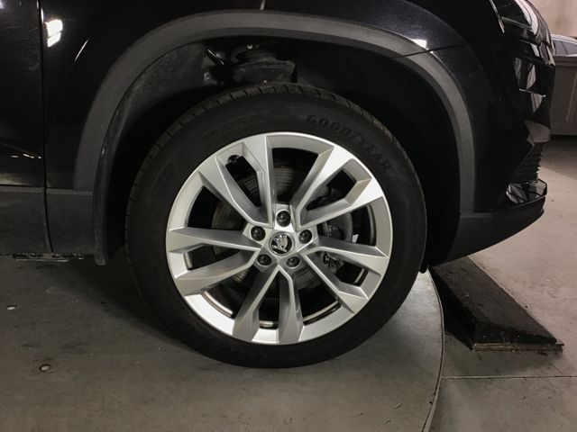 Fahrzeugabbildung Skoda Karoq Selection 1.5 TSI DSG/ACC/SmartLink/LED