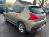 Peugeot 3008 Hybrid4 CO2 optimiert - Peugeot Hybrid (Diesel/Elektro)