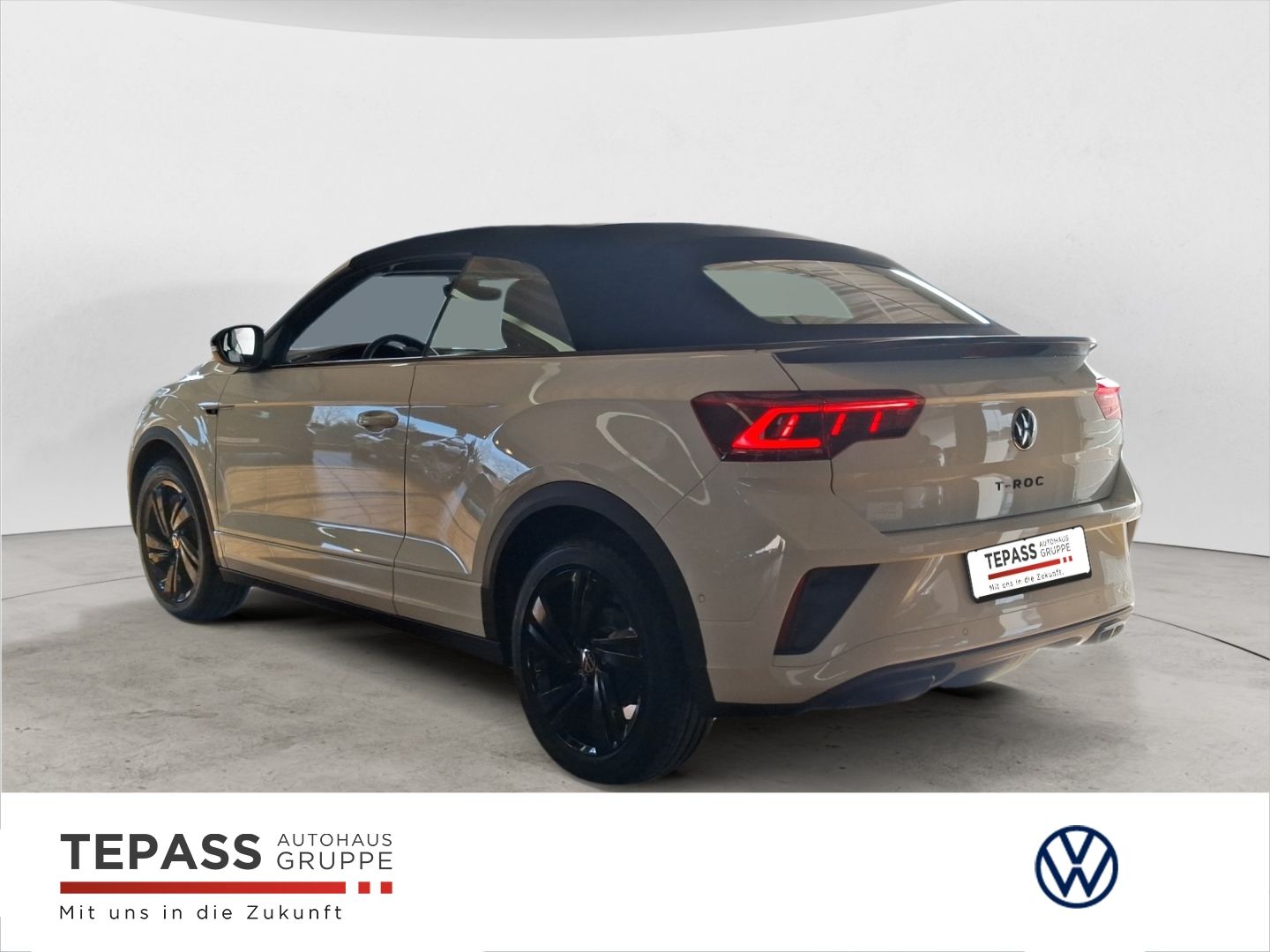 Volkswagen T-Roc Cabriolet 1.5 TSI R-Line NAVI IQ BLACK imagem 3